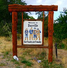 Dayville, Oregon Welcome Sign (37146635933)