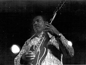 Lonnie Brooks 1975.jpg