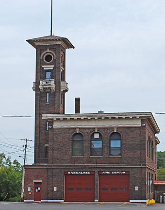 Negaunee Fire Station 2009.jpg