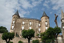 Pouzolles chateau