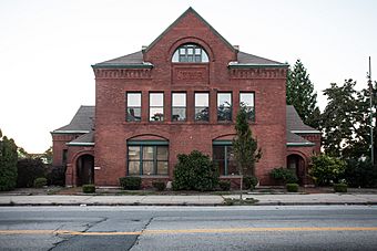 Fire Station No. 4, Pawtucket.jpg