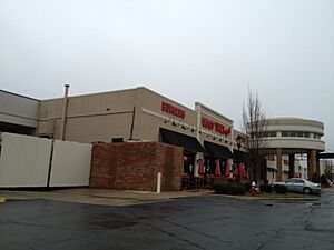 Holly Hill Mall (8599726628)