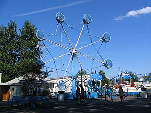 Amusement park ride