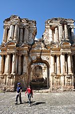 Antigua guatemala ruins 2009.JPG