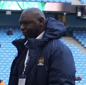 Shaun Goater(cropped).jpg