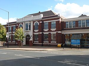 Willenhall Library (31314768055)