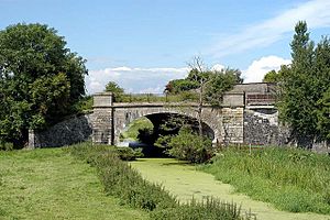 Railway Bridge - geograph.org.uk - 501975