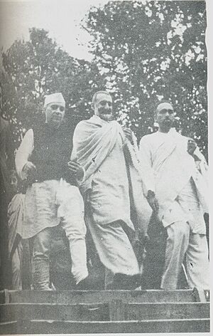 Sheikh, Nehru and Badshah Khan 1945