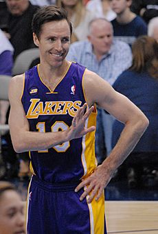 Steve Nash Lakers smiling 2013 (cropped 2)