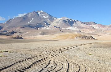 Volcan Copiapó from Quebrada Villalobos.jpg