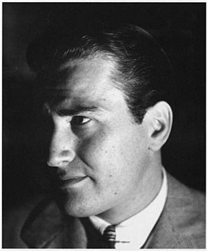 Artie Shaw (Gottlieb 07773).jpg