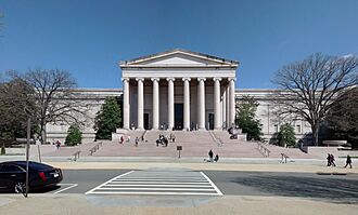 National-Gallery-of-Art-West-Building-John-Russell-Pope-National-Mall-Washington-DC-04-2014