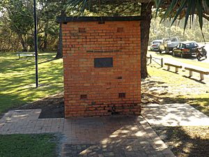 Southport Cable Hut.jpg