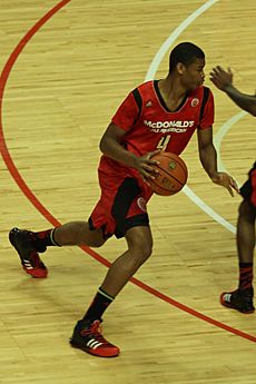 20130403 MCDAAG Isaiah Hicks dribbling