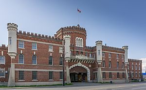 Bay Street Armoury, Canada 04