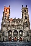 Façade de l'Église-Catholique-Notre-Dame Basilique-Notre-Dame.jpg