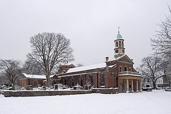 St Anne Kew Green 4879crop