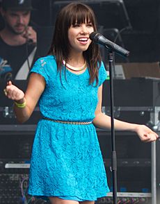 Carly Rae Jepsen at BSOMF (cropped)