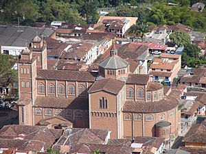 Catedral de Jericó-antioquia.JPG