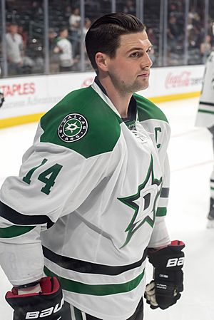 Jamie Benn (25610748444).jpg