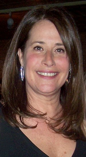 Lorraine Bracco.jpg