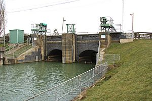 Surfleet Sluice geograph 1755263