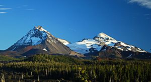 Three Sisters Viewpoint cropped