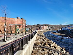 Naugatuck River, Torrington CT