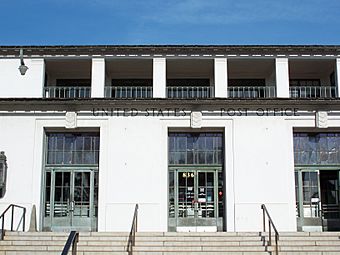 USA-Santa Barbara-Post Office.jpg