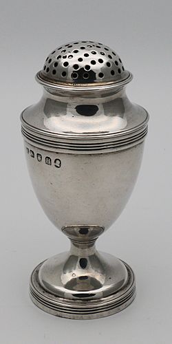 Georgian pepper shaker (cropped)