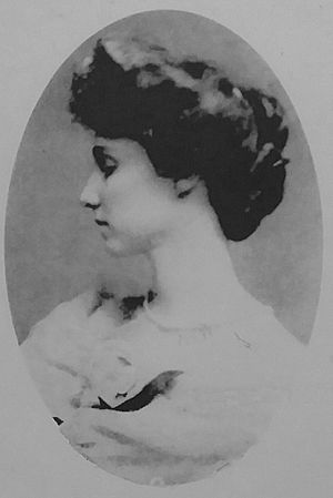 Noel Leslie, Countess of Rothes.jpg