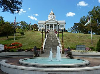 Old Jackson County Courthouse.jpg