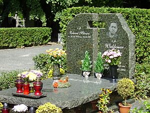 Waldemar Milewicz - gravestone