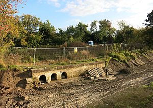 Whitehouses pumping station - geograph.org.uk - 4710902