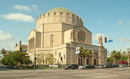 Wilshire Boulevard Temple 2017.jpg