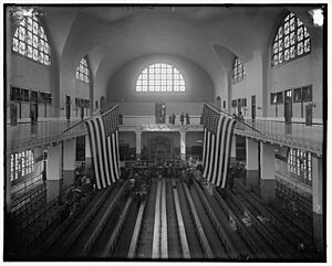 (Inspection room, Ellis Island, New York, N.Y.) (LOC)