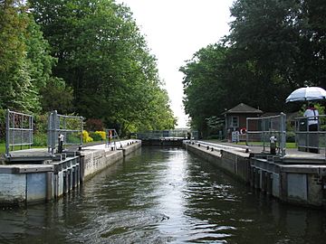 2008-05 Whitchurch Lock.JPG