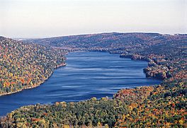 Canadice Lake fall 2006.jpg