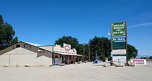 Esmeralda Market, Dyer, NV