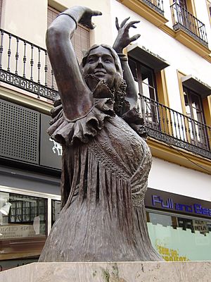 Estatua Pastora Imperio