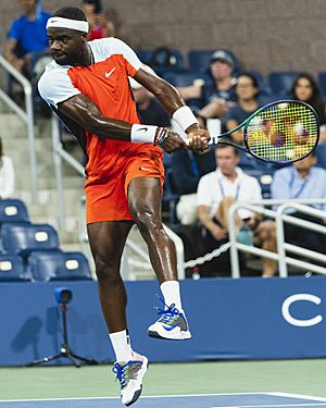 Frances Tiafoe Backhand (cropped)