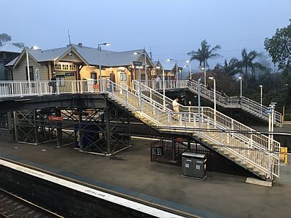 Gordon station (40986462894).jpg