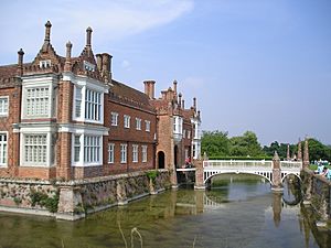 Helmingham Hall 01