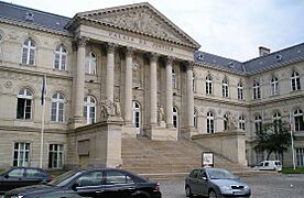 P7210050 Palais de justice Amiens