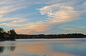 Quaddick Reservoir, October 2012.jpg