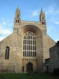 Southwest face, Tewkesbury Abbey - geograph.org.uk - 1037447