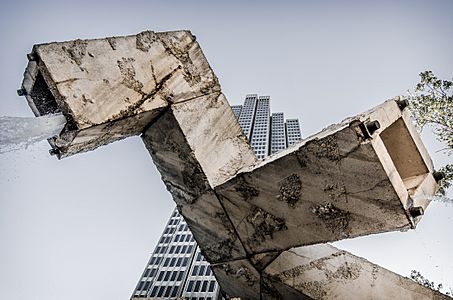 Vaillancourt Fountain (6974109244)