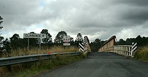 ClarenceRiverCrossing NewEnglandHighway