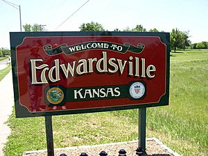 Entrance sign in Edwardsville (2016)