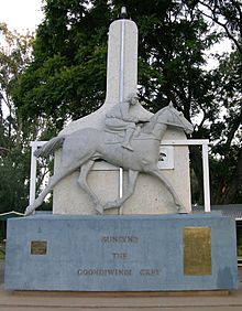 Gunsynd statue.JPG